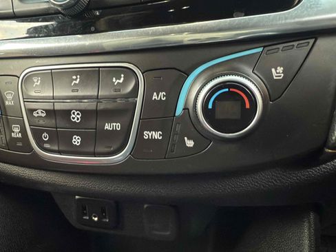 Used 2018 Chevrolet Traverse Premier w/ LPO, Black Accent Package image 43