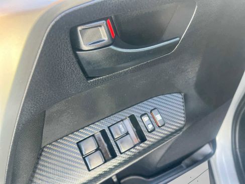 Used 2013 Toyota RAV4 XLE image 21