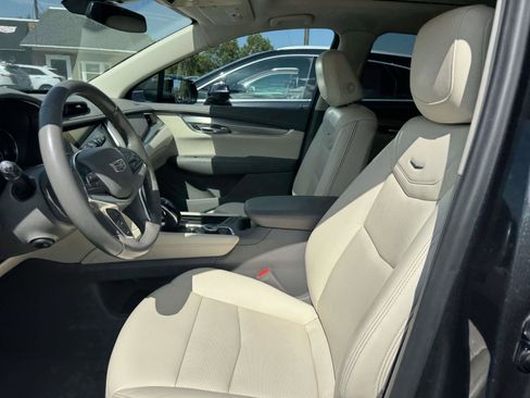 Certified 2022 Cadillac XT5 Premium Luxury image 11