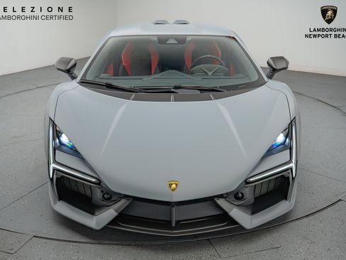 Used 2024 Lamborghini Revuelto image 10