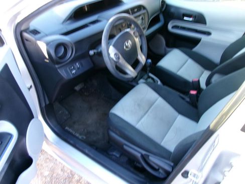 Used 2013 Toyota Prius C Two FWD image 12