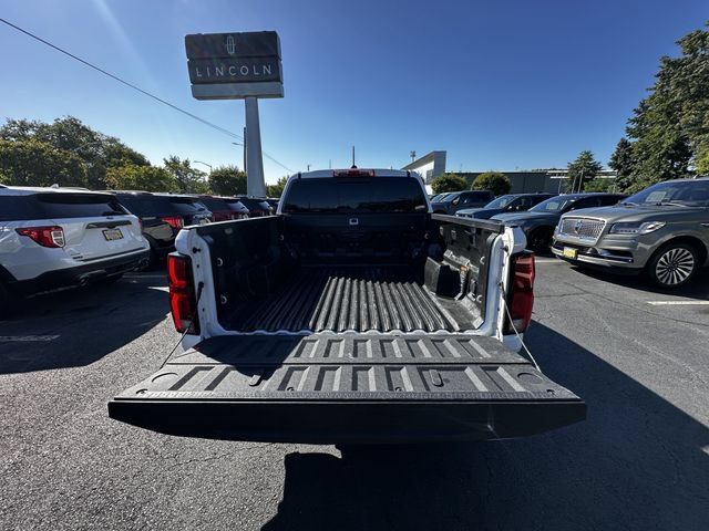Used 2024 Chevrolet Colorado Z71 w/ Z71 Convenience Package 2 AWD/4WD image 40