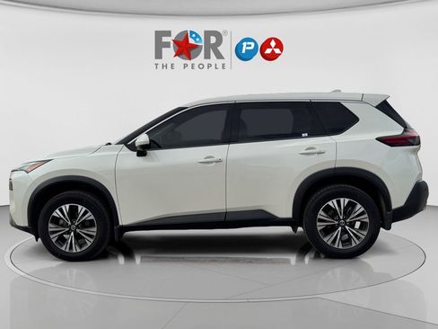 Used 2021 Nissan Rogue SV image 18