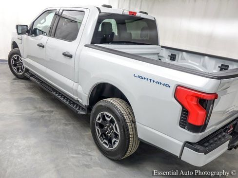 Used 2023 Ford F150 Lightning XLT image 10