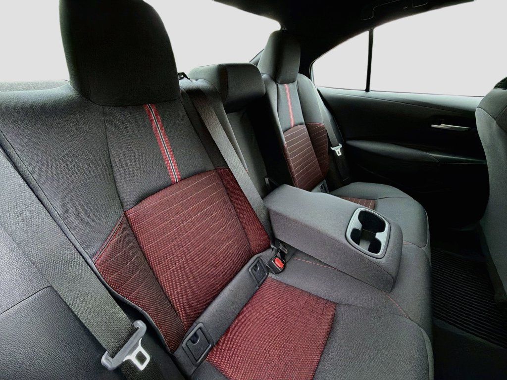 Used 2026 Toyota Corolla SE w/ SE Package FWD image 27