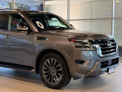 Used 2022 Nissan Armada Platinum w/ Captain's Chairs Package AWD/4WD image 5
