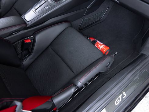 Certified 2019 Porsche 911 GT3 RWD image 44
