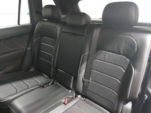 Used 2022 Volkswagen Tiguan SEL R-Line image 14