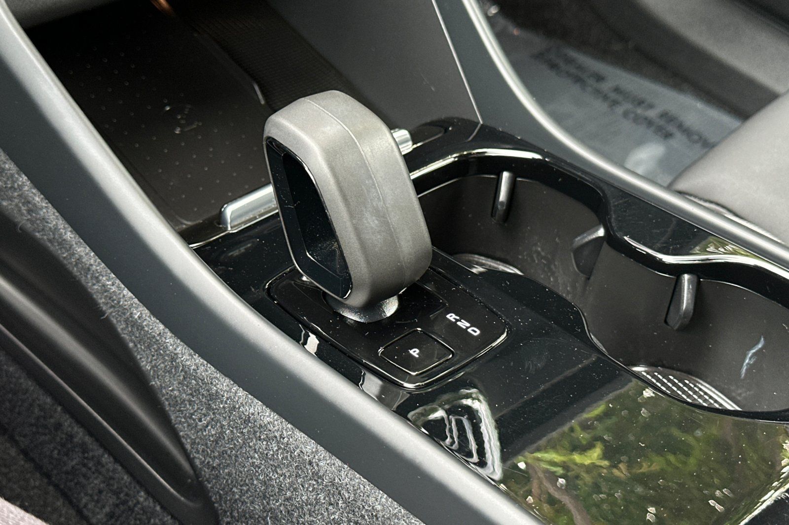 Certified 2024 Volvo XC40 Recharge Core w/ Protection Package Premier AWD/4WD image 24