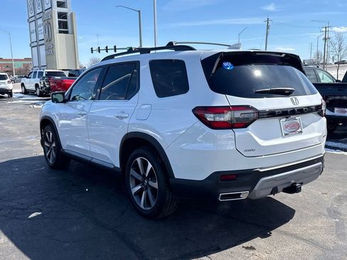 Certified 2023 Honda Pilot Elite image 9