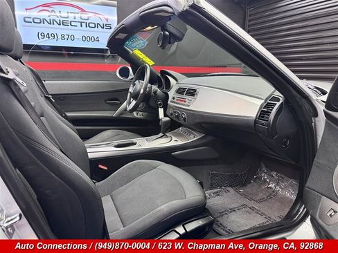 Used 2003 BMW Z4 2.5i RWD image 9