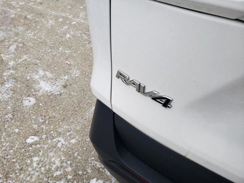 Used 2023 Toyota RAV4 XLE image 11