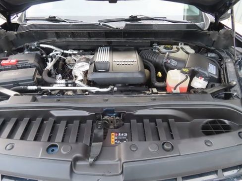 Used 2021 Chevrolet Silverado 1500 LT w/ Convenience Package II image 12