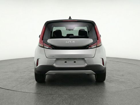 Used 2025 Kia Soul LX w/ LX Technology Package image 7