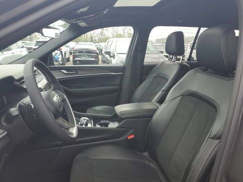 New 2026 Jeep Grand Cherokee Altitude AWD/4WD image 18