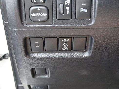 Used 2016 Toyota 4Runner Limited AWD/4WD image 29
