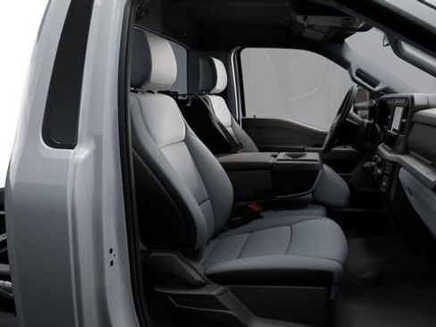 New 2025 Ford F450 XLT image 5