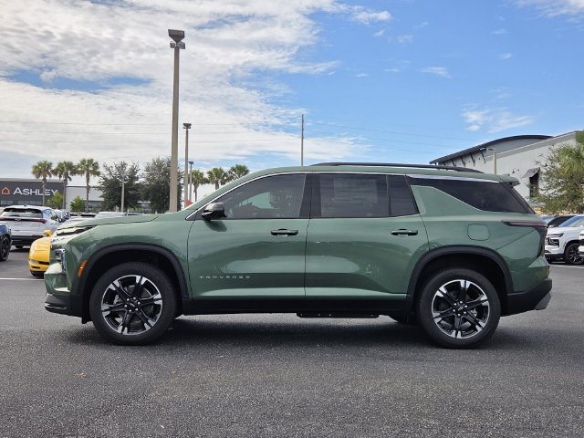 New 2027 Chevrolet Traverse LT w/ Sun and Wheel Package FWD image 3