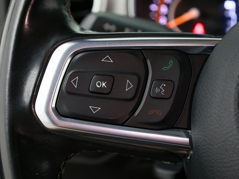 Used 2020 Jeep Wrangler Unlimited Sahara AWD/4WD image 23