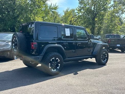 Used 2024 Jeep Wrangler Unlimited Rubicon 4xe AWD/4WD image 17