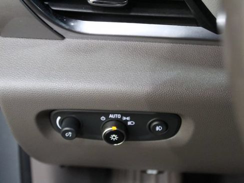 Used 2019 Chevrolet Traverse LT w/ LT Premium Package AWD/4WD image 20