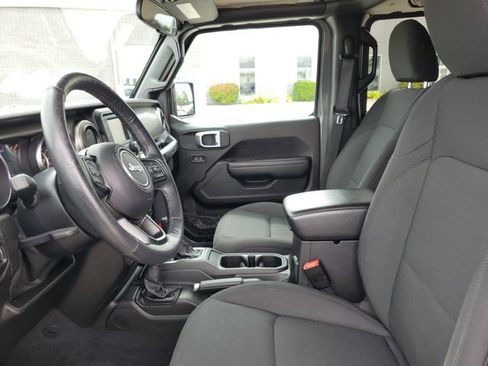 Used 2019 Jeep Wrangler Unlimited Sport S AWD/4WD image 6