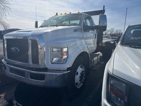 Used 2022 Ford F650 2WD Regular Cab Super Duty image 3