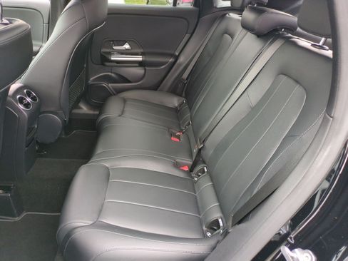 Certified 2023 Mercedes-Benz GLA 250 4MATIC image 28