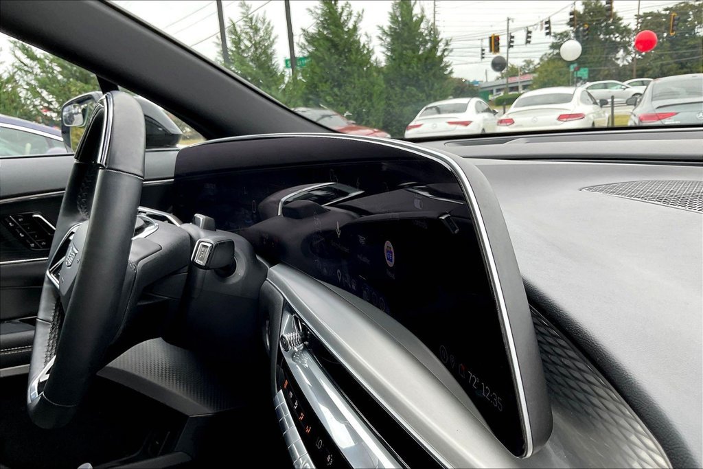 Used 2024 Cadillac Lyriq Sport RWD image 35