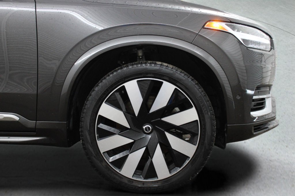 Used 2023 Volvo XC90 T8 Ultimate w/ Protection Package Premier AWD/4WD image 14