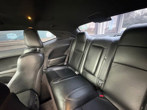 Used 2019 Dodge Challenger R/T image 15