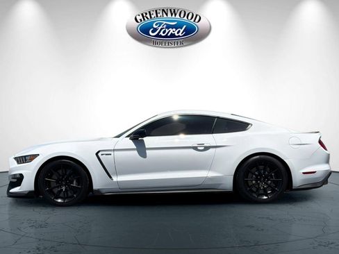 Used 2016 Ford Mustang Shelby GT350 w/ Technology Package RWD image 7