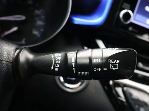 Used 2021 Toyota C-HR XLE FWD image 26