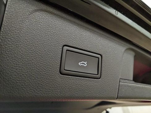 New 2026 Volkswagen Atlas SE w/ Black Wheel Package image 30