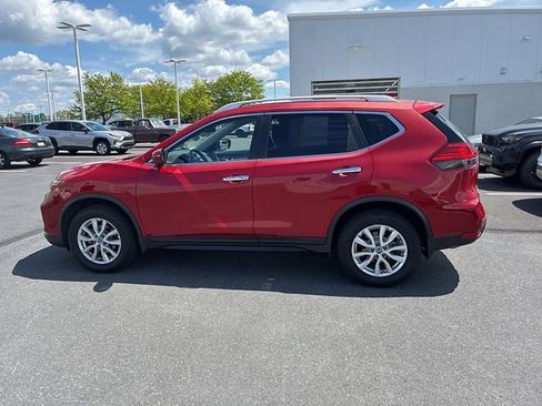 Used 2017 Nissan Rogue SV w/ SV Premium Package AWD/4WD image 14