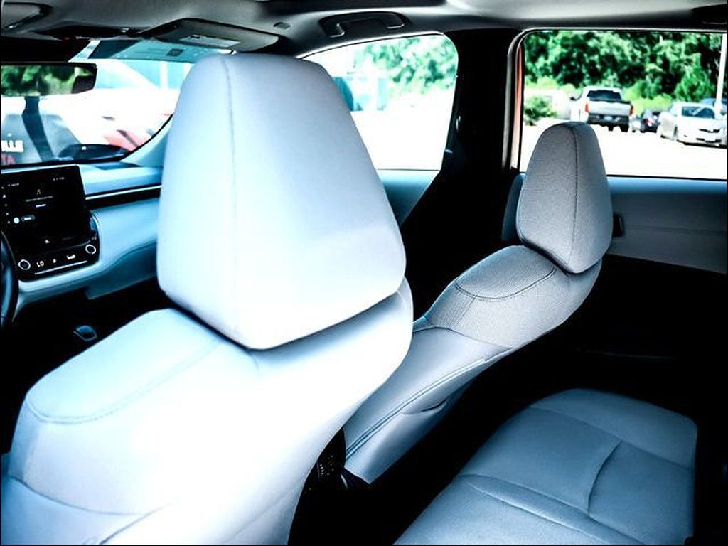 Used 2026 Toyota Corolla Cross LE w/ Moonroof Package FWD image 25