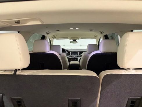 Used 2023 Buick Enclave Essence FWD image 10