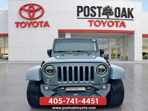 Used 2015 Jeep Wrangler Unlimited Sahara w/ Connectivity Group AWD/4WD image 2