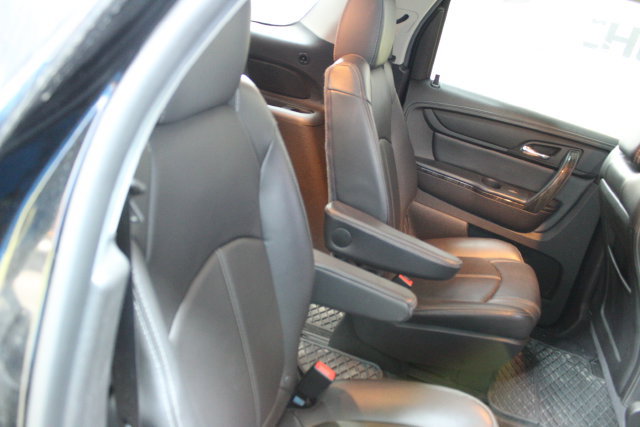 Used 2016 GMC Acadia SLT AWD/4WD image 9