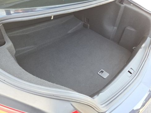 Used 2013 Buick Regal Premium FWD image 17