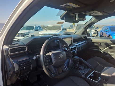Used 2025 Toyota Tacoma SR5 RWD image 10