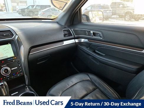 Used 2018 Ford Explorer Limited w/ Equipment Group 301A image 18