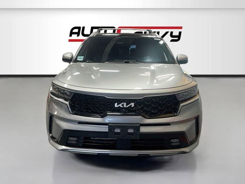 Used 2022 Kia Sorento SX Prestige w/ Panoramic Sunroof Package AWD/4WD image 2
