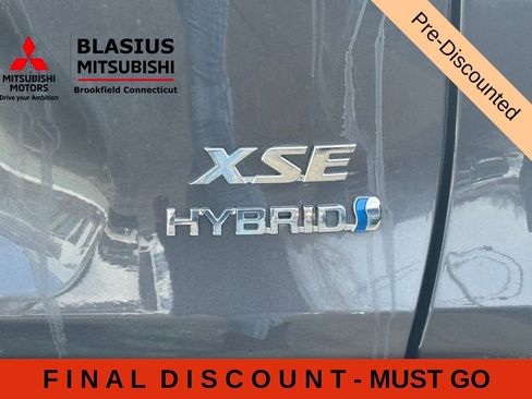 Used 2024 Toyota RAV4 XSE w/ Weather Package AWD/4WD image 14