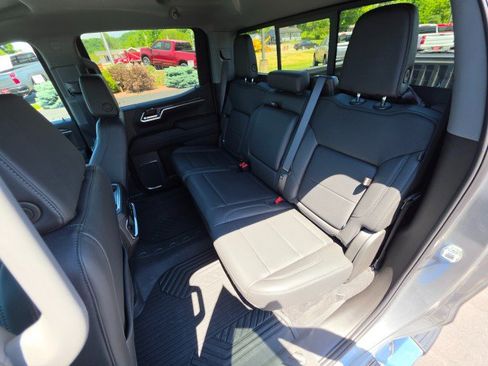 Used 2024 Chevrolet Silverado 1500 LTZ AWD/4WD image 23