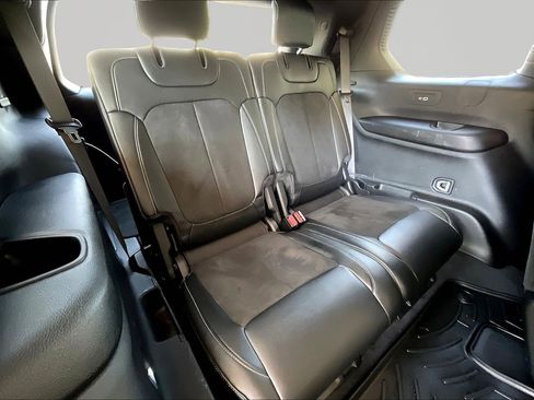 Used 2023 Jeep Grand Cherokee L Laredo AWD/4WD image 25