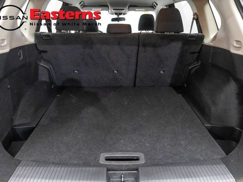 Used 2021 Nissan Rogue S AWD/4WD image 9