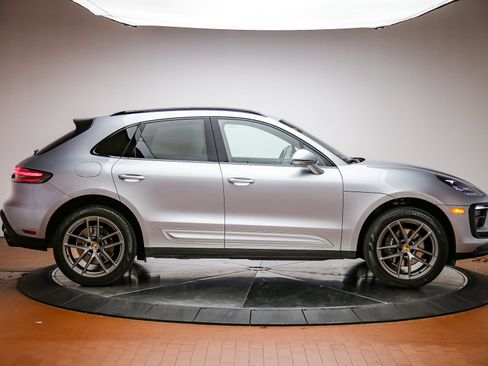 Used 2023 Porsche Macan AWD/4WD image 8