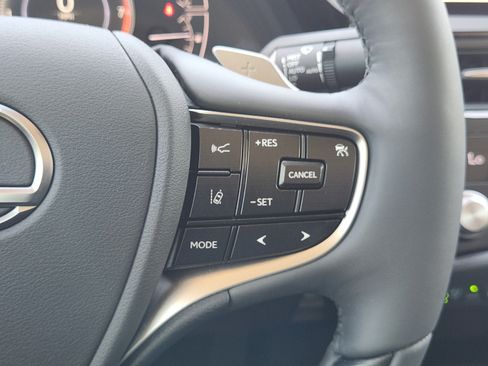 Used 2024 Lexus ES 350 w/ Technology Package FWD image 26