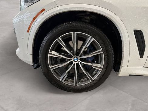 Used 2022 BMW X5 xDrive40i w/ M Sport Package AWD/4WD image 14